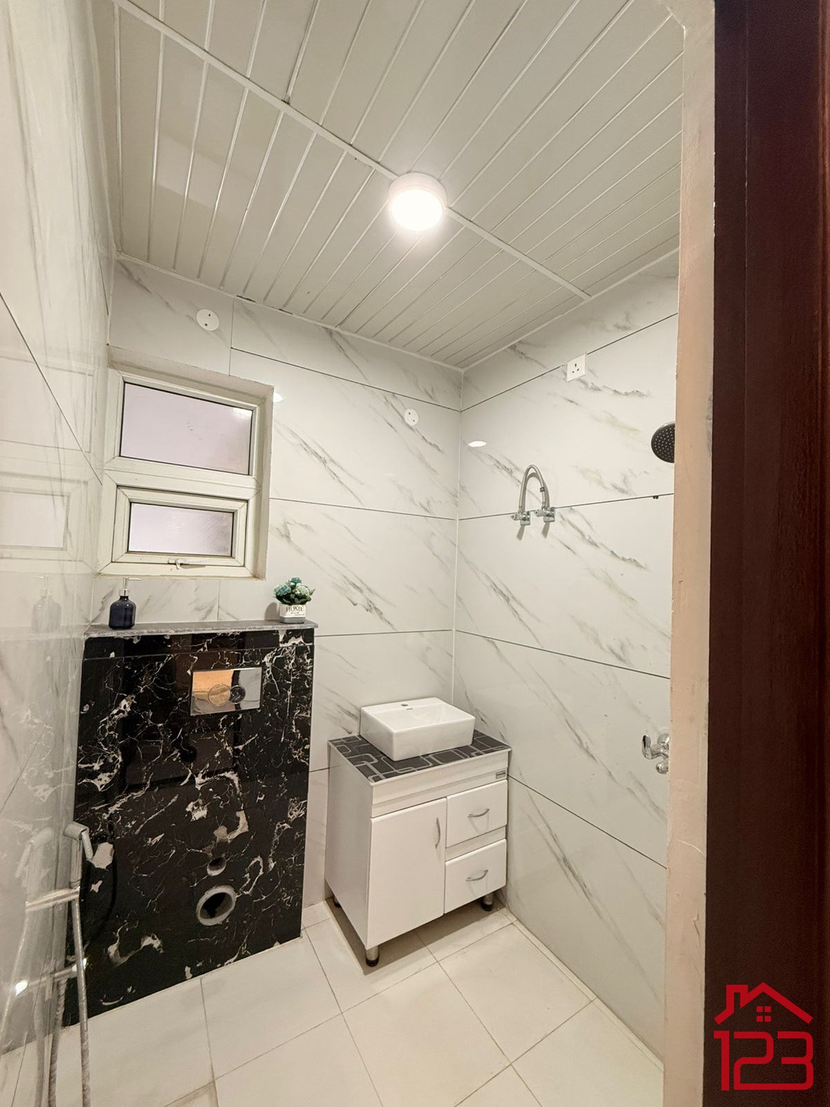 ACME Heights 92 — image 4