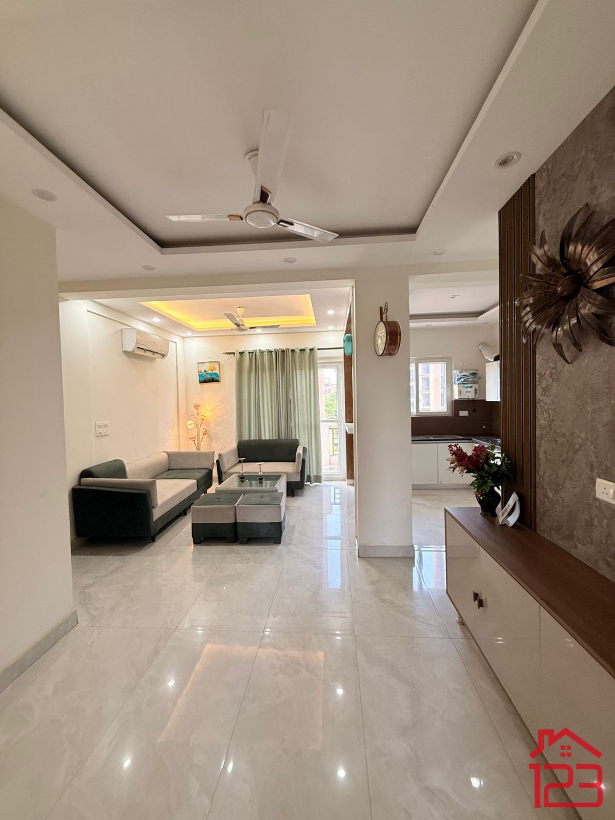 ACME Heights 92 — image 8